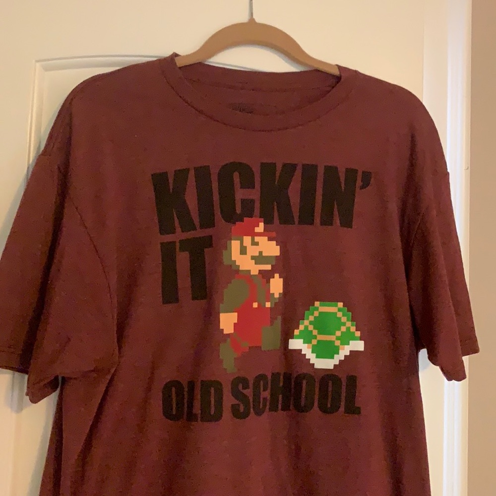 Men’s Mario brothers tee